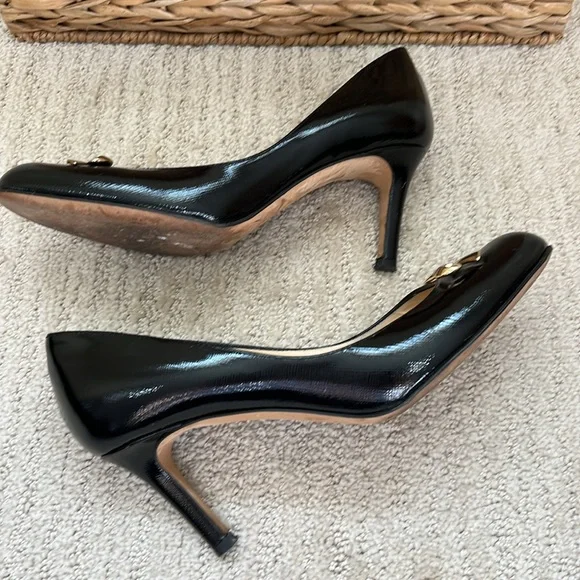 Kate Spade Black Patent Leather Pumps with Gold Bow Size 6.5 - Picture 7 of 13